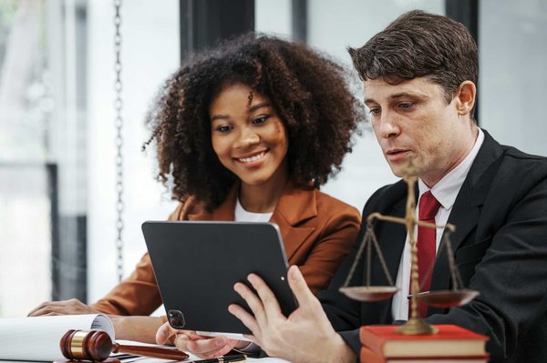 Avocat à Aordeaux : conseils pour trouver celui qui vous convient